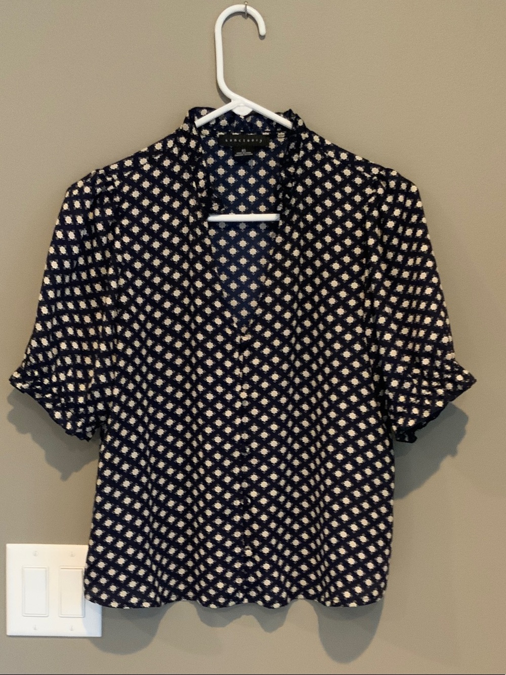 Sanctuary Navy Blue Button-Front Geometric Short-Sleeve Shirt